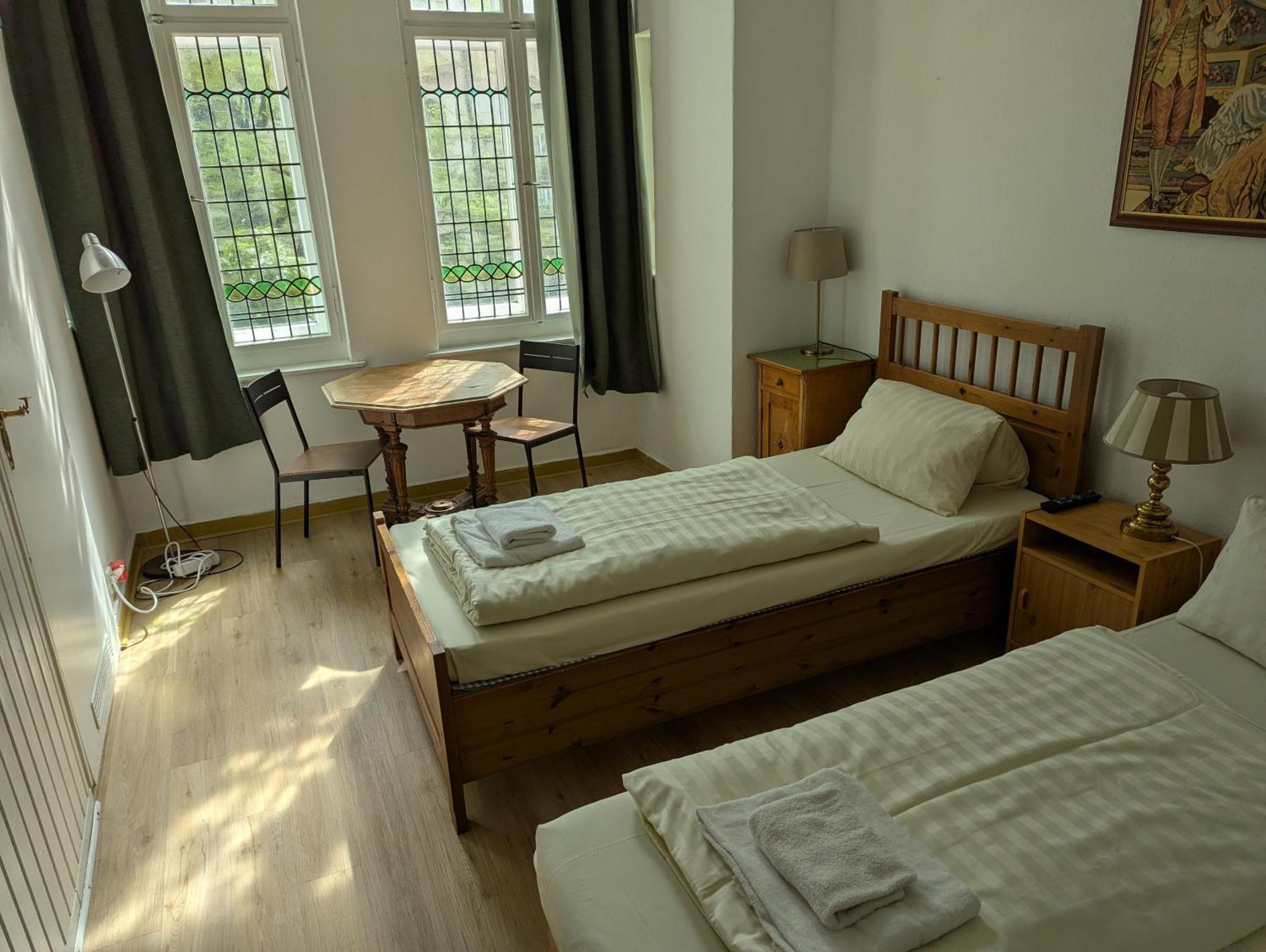 Hotel Pension Waizenegger Am Kurfuerstendamm — Photos 2